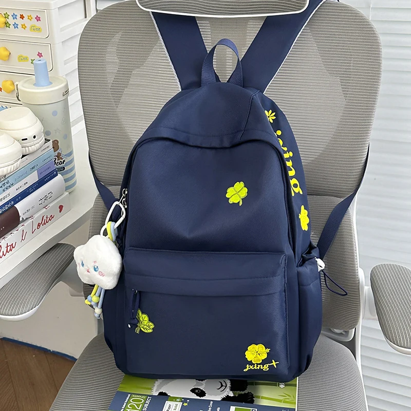 Casual Multi-Pocket Rucksack mit lustigen Akzenten Karnz