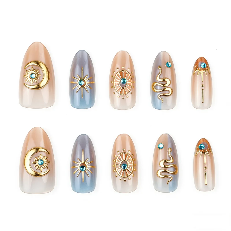 Dekorativen Press-On Nagelset mit himmlischen Designs