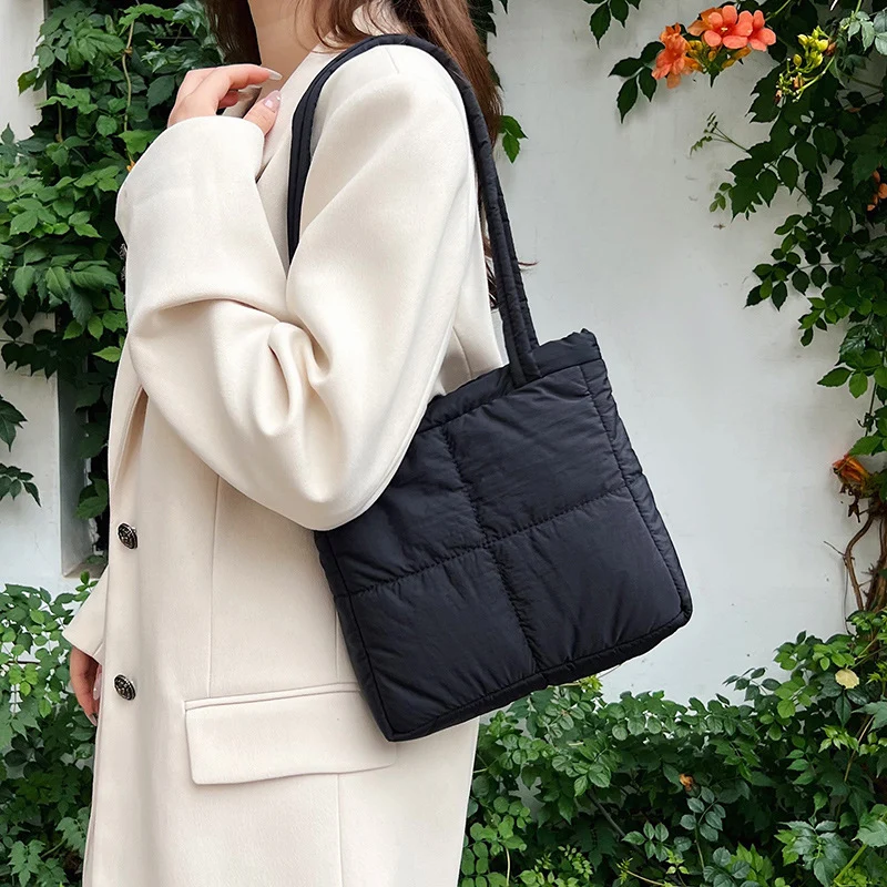 Elegante gepolsterte Schultertasche Skanto