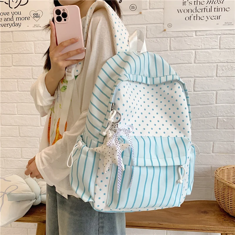 Charmanter Streifenmuster-Rucksack Karnz