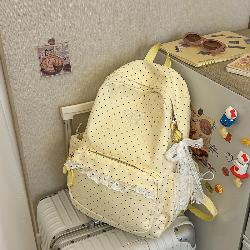 Charmanter gepunkteter Rucksack Karnz
