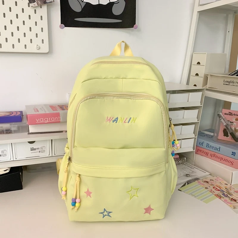 Verspielter mit Sternen verzierter Rucksack Karnz