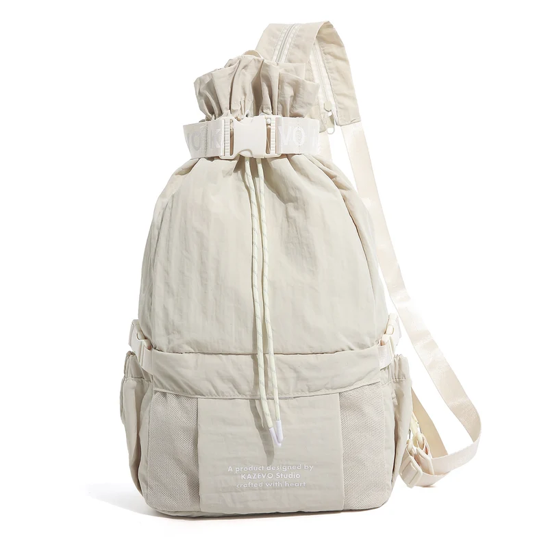 Lässiger Drawstring-Rucksack mit Netztaschen Karnz