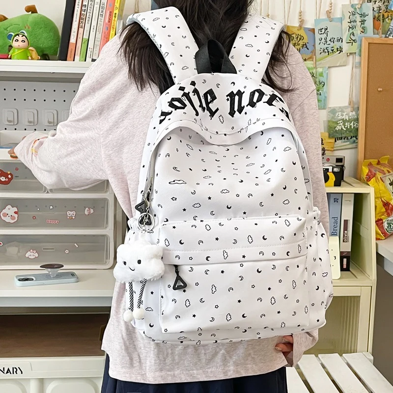 Verspielter Grafikdruck Rucksack Karnz