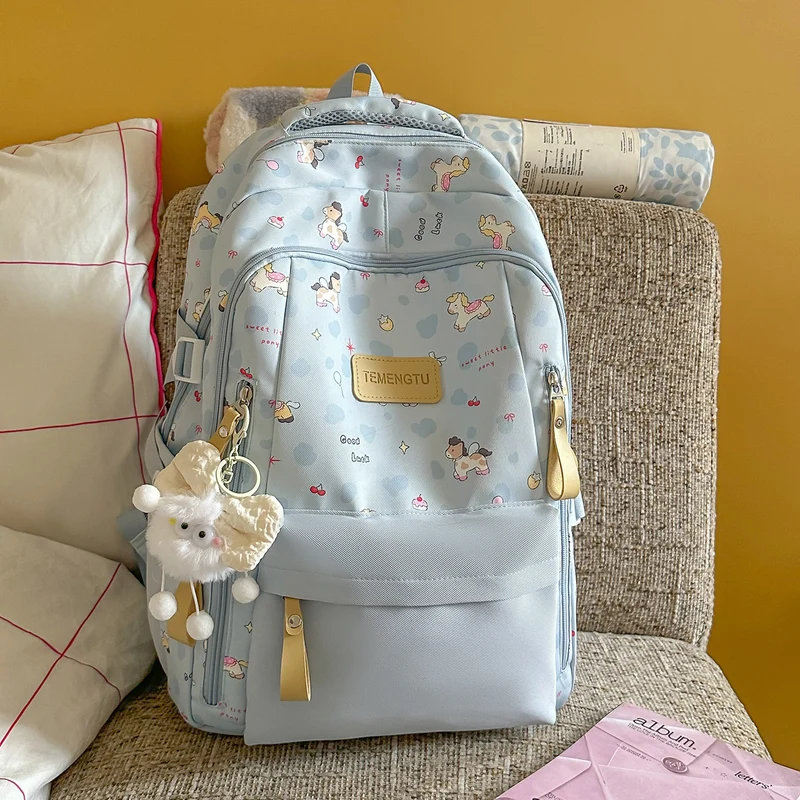 Spaßiger und skurriler Themen-Rucksack Karnz