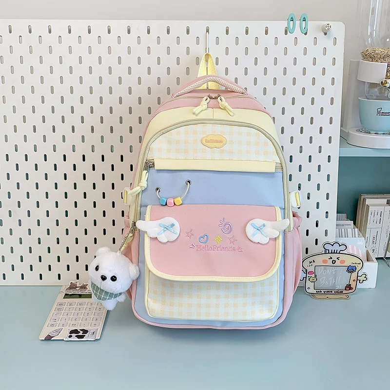 Spaßiger und verspielter Rucksack im Cartoon-Stil Karnz