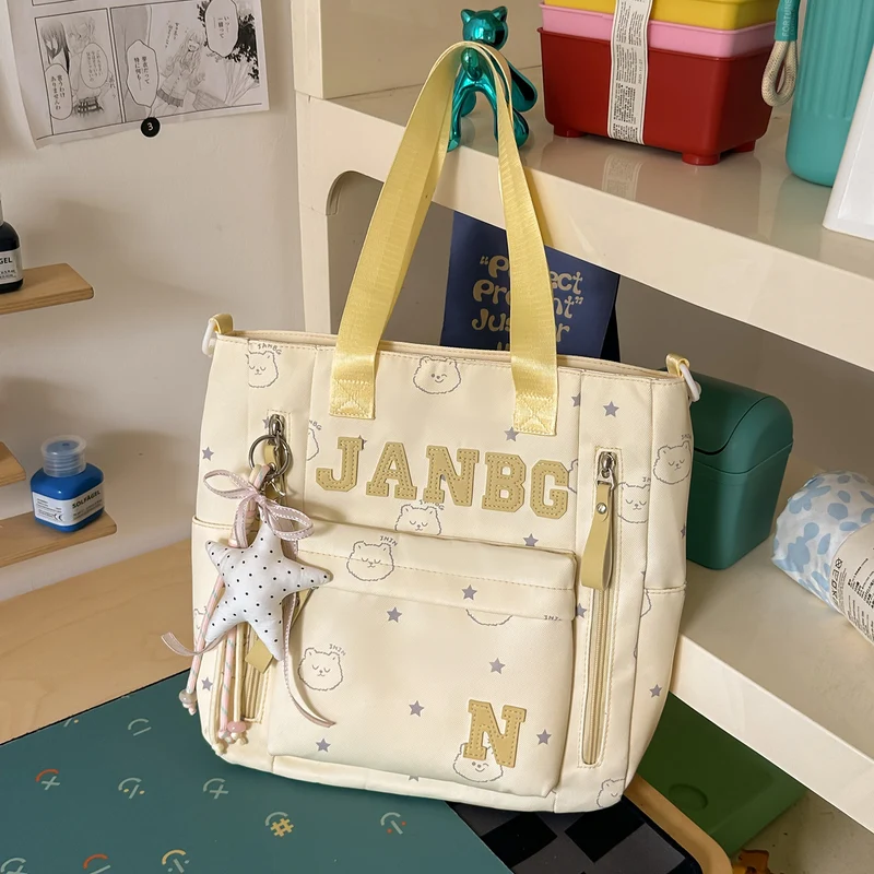 Legere Charakter-verzierte Rucksack Karnz