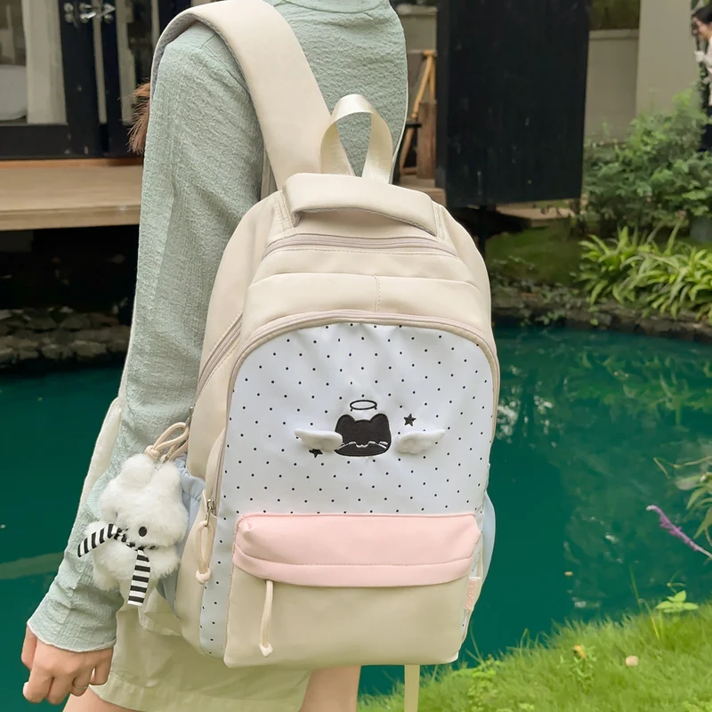Niedliche Cartoon-Charakter-Rucksack Karnz