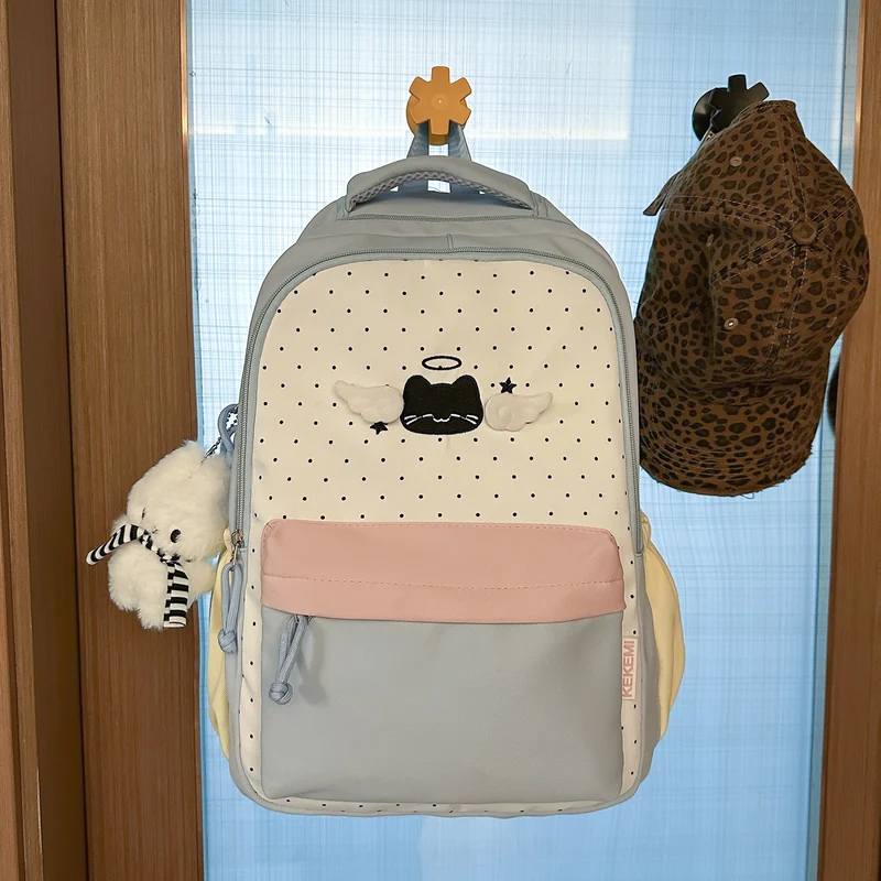 Niedliche Cartoon-Charakter-Rucksack Karnz