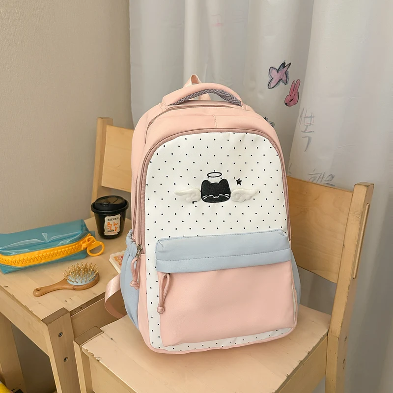 Niedliche Cartoon-Charakter-Rucksack Karnz