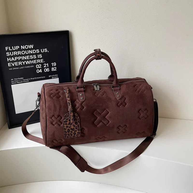 Sportliche Wochenendtasche mit herausnehmbaren Innenteilern und verstärkten Griffen Skanto