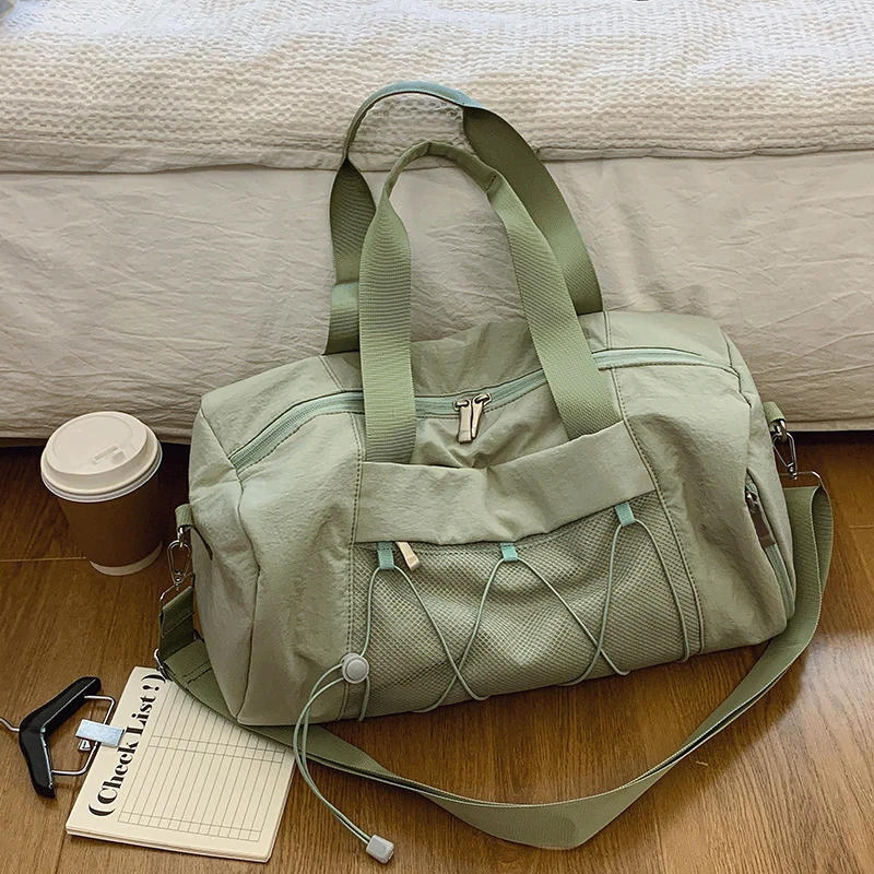 Sportliche Crossbody-Tasche mit verstellbaren Tragegriffen und atmungsaktivem Mesh-Material Skanto