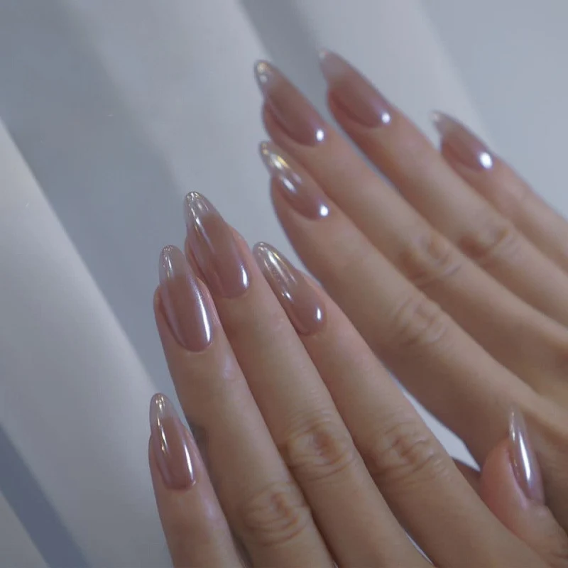 Künstlerisches Lange Press-On Nagelset mit abstraktem Design