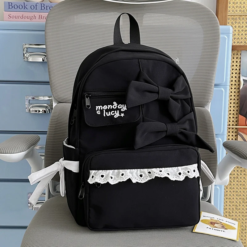 Dekorativer Rucksack mit Schleifenverzierung Karnz