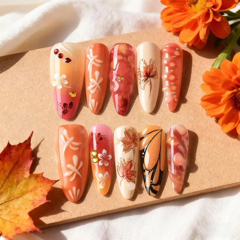 Künstlerisches Nagelkunst-Design-Set mit herbstlichen Blättern