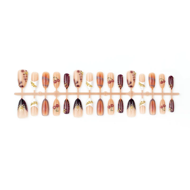 Künstlerisches Multi-Design Press-On Nail Art Set