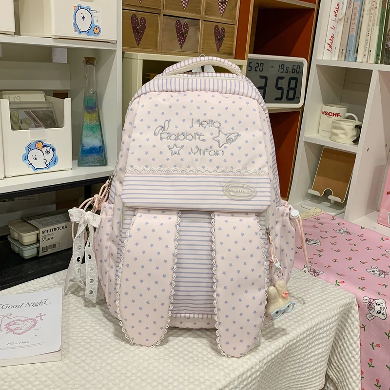 Süßer Rucksack im Hasenohren-Thema Karnz