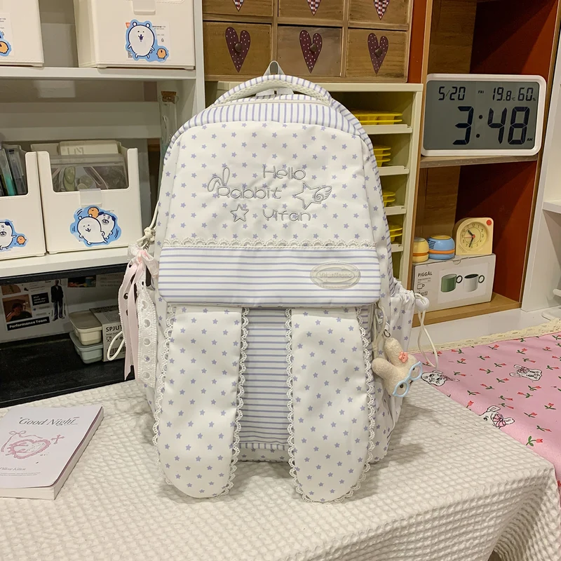Süßer Rucksack im Hasenohren-Thema Karnz