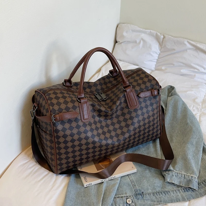 Sportliche Reisetasche mit mehreren Fächern und verstärkten Griffen Skanto