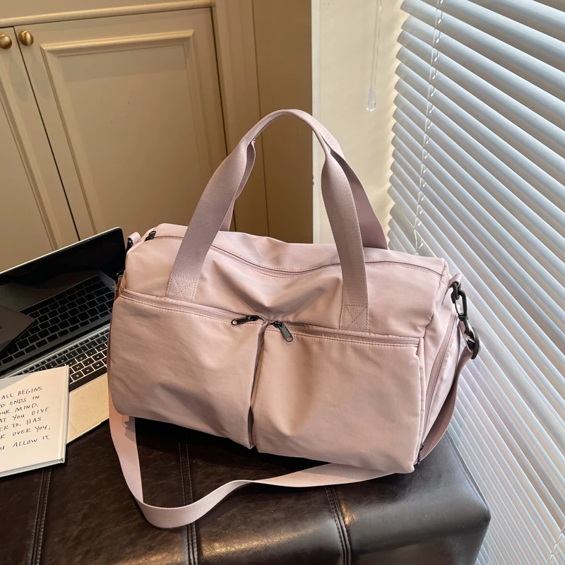 Sportliche Reisetasche mit erweiterbaren Taschen Skanto