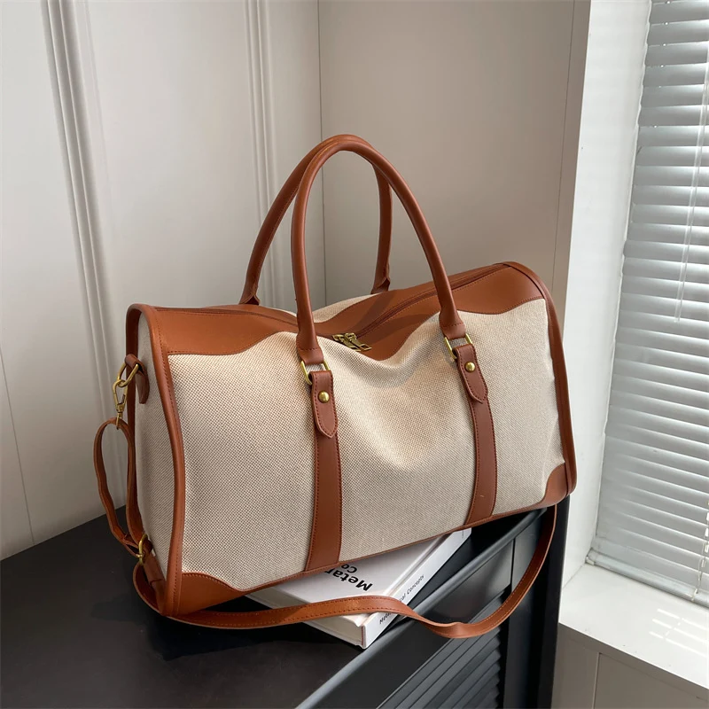 Sportliche Reisetasche mit abnehmbaren Schultergurten Skanto