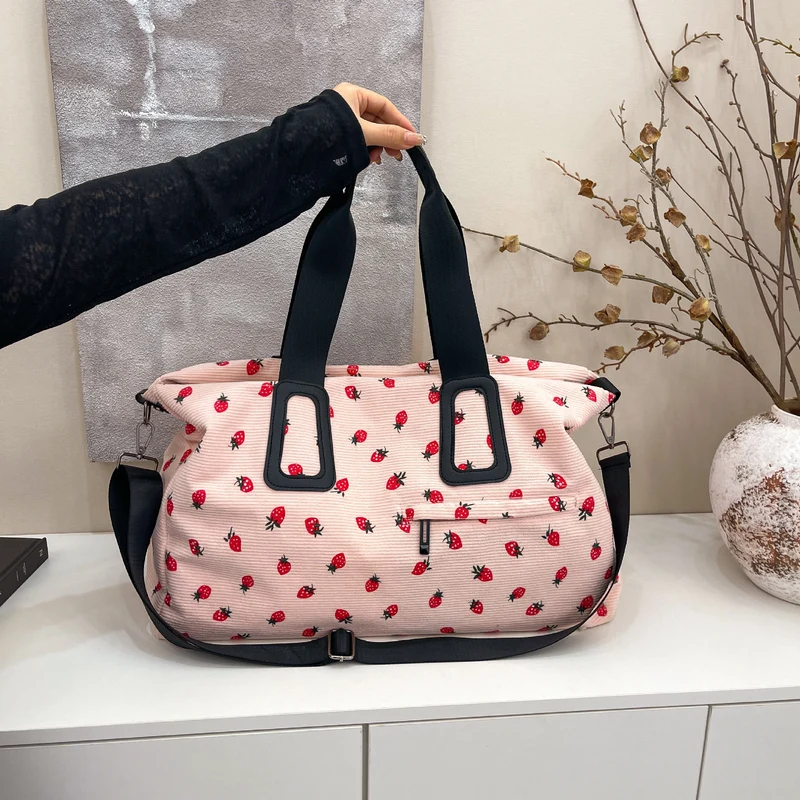 Stofftasche mit fruchtigem Design und multifunktionalen Fächern Skanto