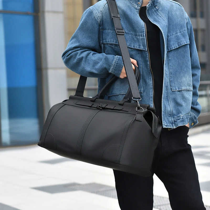 Robuste Sport- und Reisetasche mit praktischen Fächern Skanto