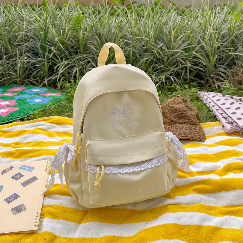 Charmanter mit Schleifen verzierten Rucksack Karnz