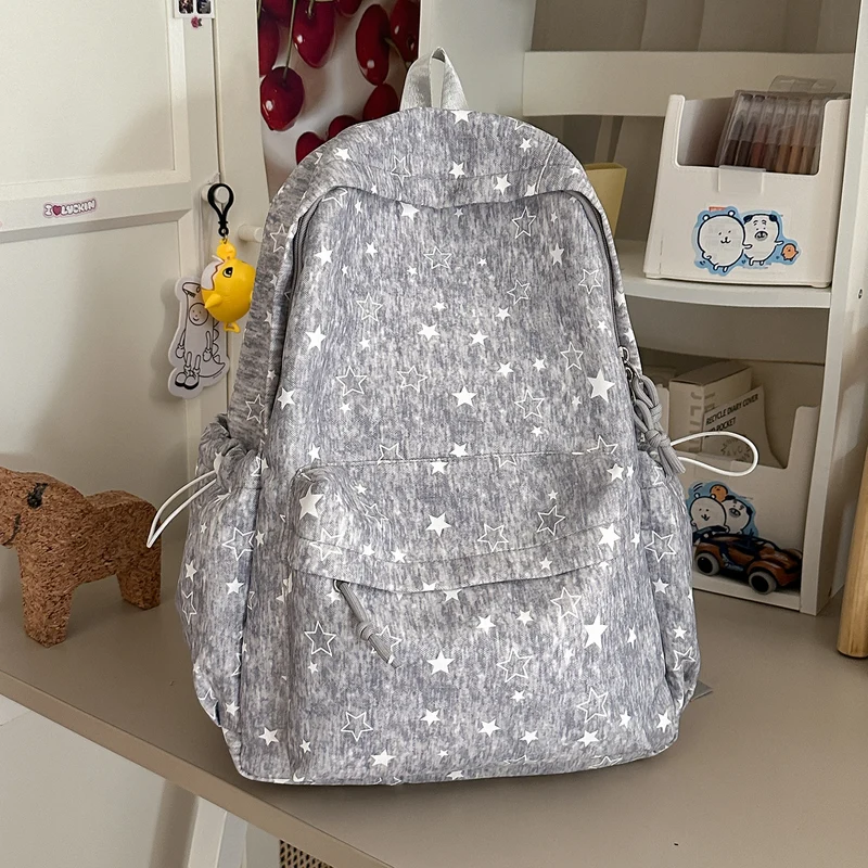 Stylische sternenverzierte Rucksack Karnz