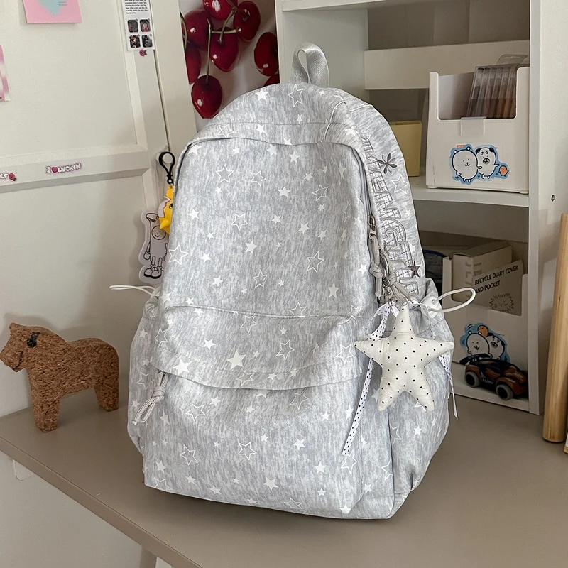 Stylische sternenverzierte Rucksack Karnz