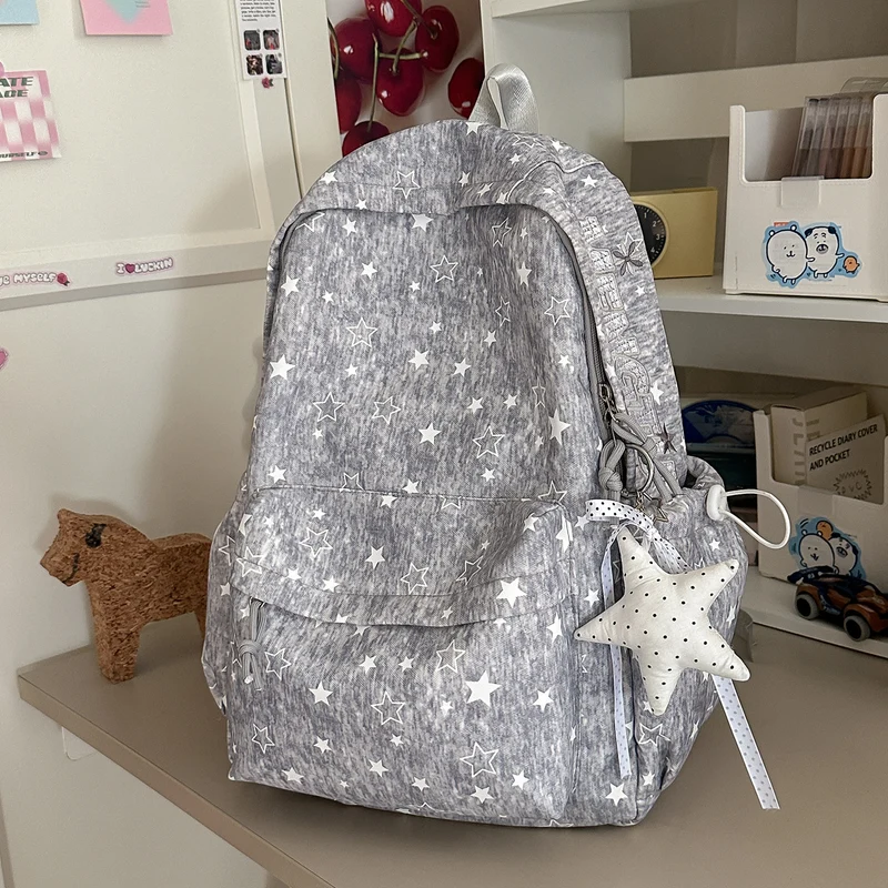 Stylische sternenverzierte Rucksack Karnz