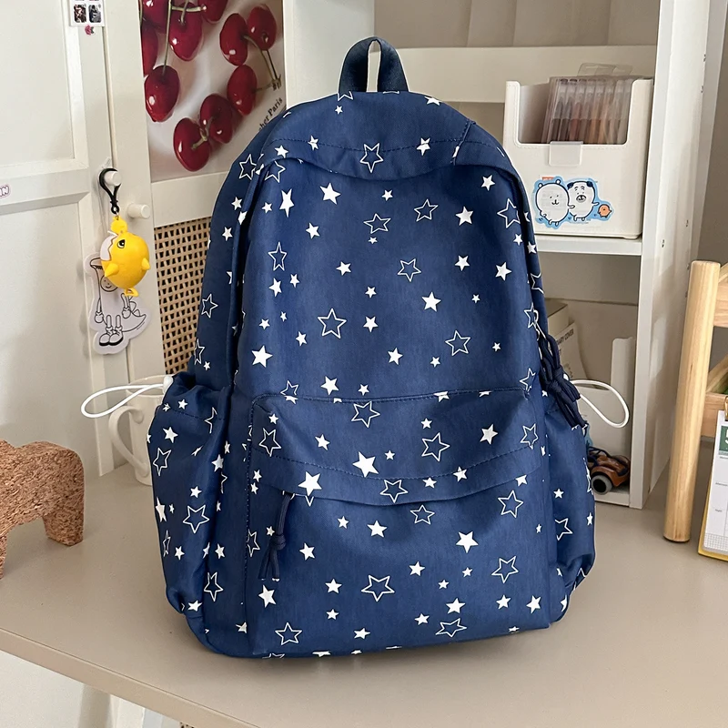 Stylische sternenverzierte Rucksack Karnz