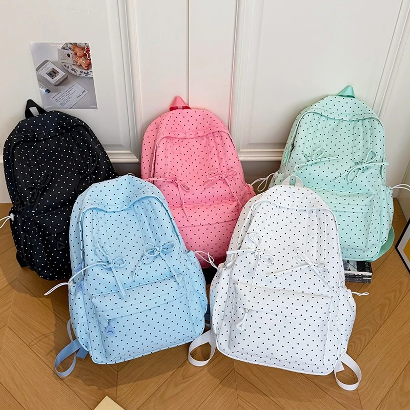 Stylische gepunktete Schultasche Karnz
