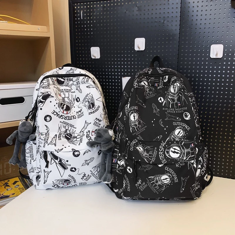 Abenteuer-Themen Grafik Rucksack Karnz