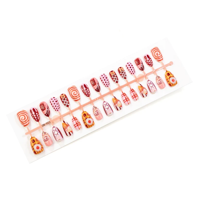 Kreatives, von Desserts inspiriertes Press-On Nagelart-Set
