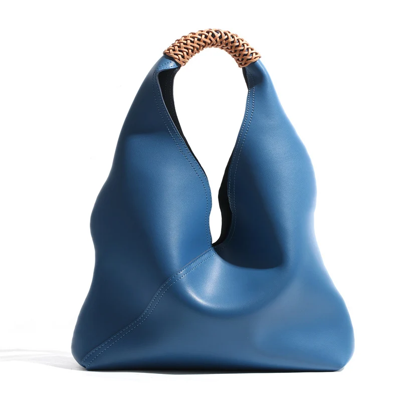 Skulpturaler Schluff-Leder-Hobo-Tote mit geflochtenem oberen Griff