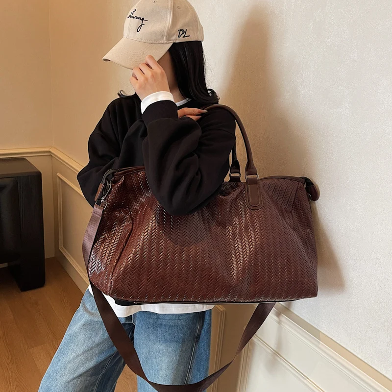 Elegante und robuste Reisetasche im modernen Wellenmuster Skanto