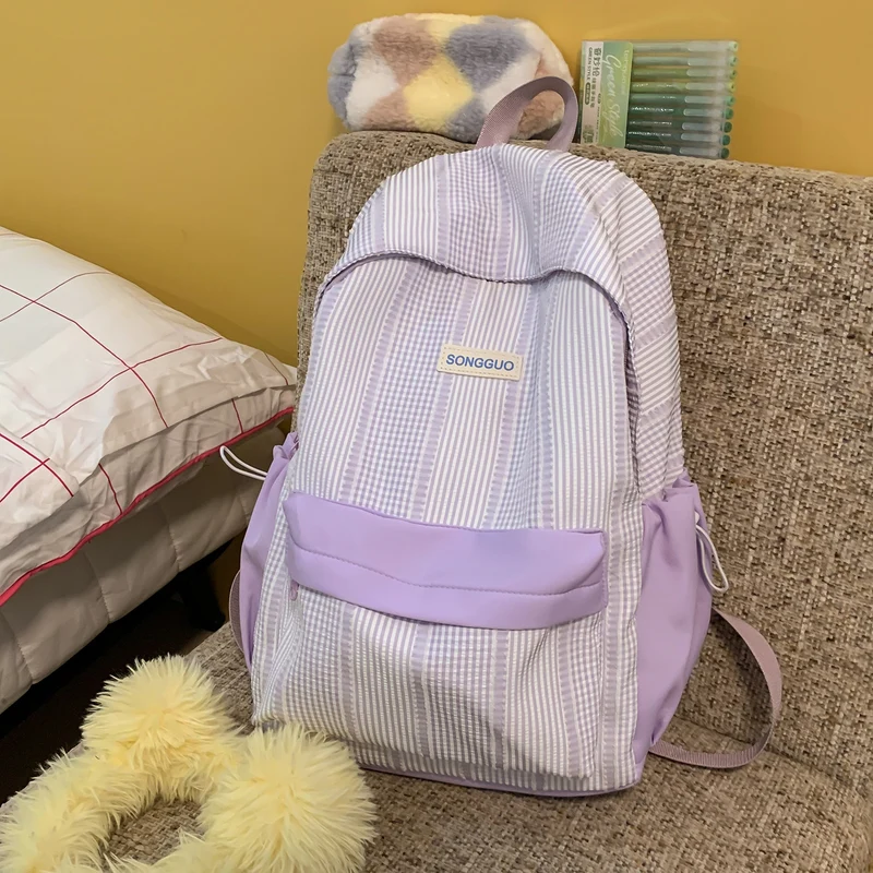 Stylischer gestreifter Design-Rucksack Karnz