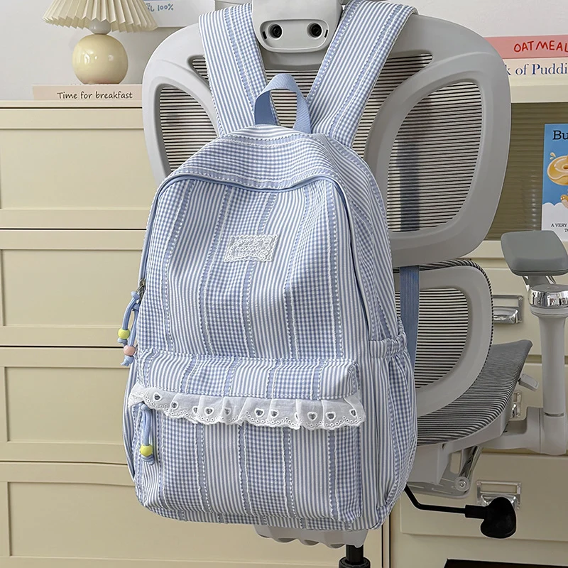 Stylischer gestreifter Design-Rucksack Karnz