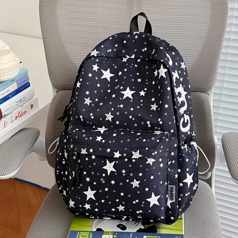 Stylischer Schulrucksack mit Sternenmotiv Karnz