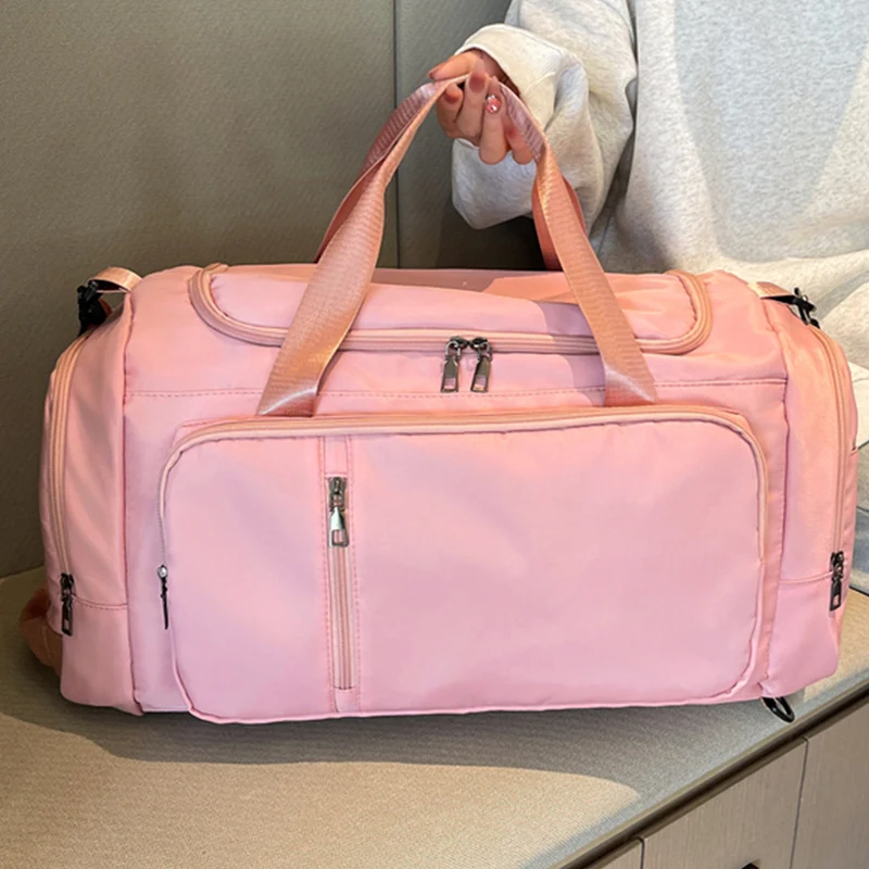 Reisetasche mit vielseitigem Stauraum und robusten Reißverschlüssen Skanto