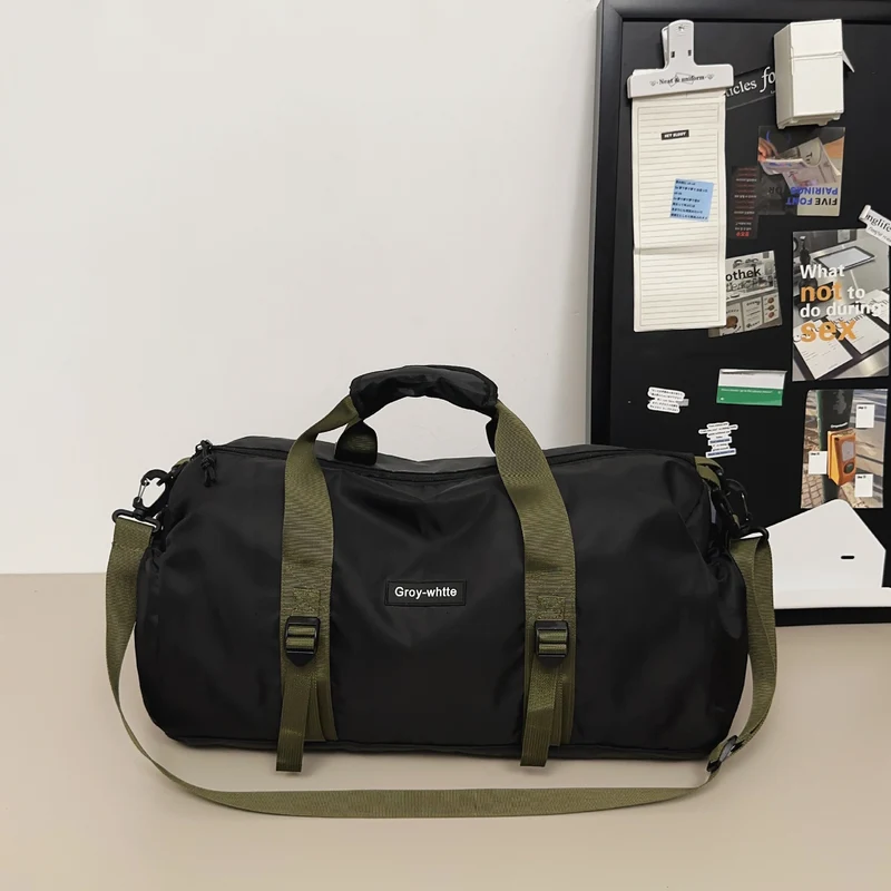 Sportliche Reisetasche mit verstellbarem Schultergurt und stabilem Tragegriff Skanto