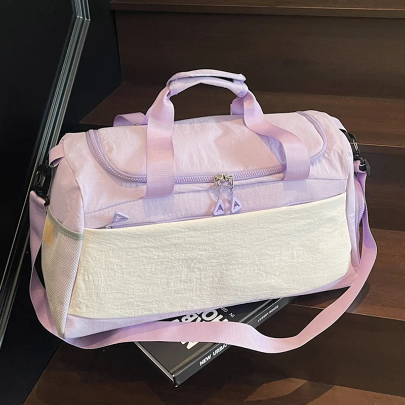 Sportliche Reisetasche mit stabilen Griffen Skanto