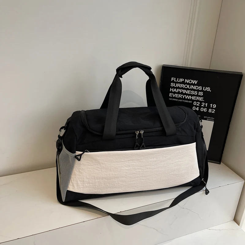 Sportliche Reisetasche mit stabilen Griffen Skanto