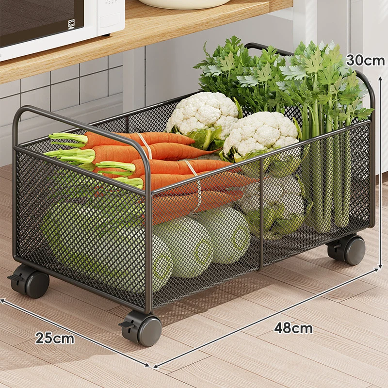 Rollwagen aus Mesh mit Holzgriffen