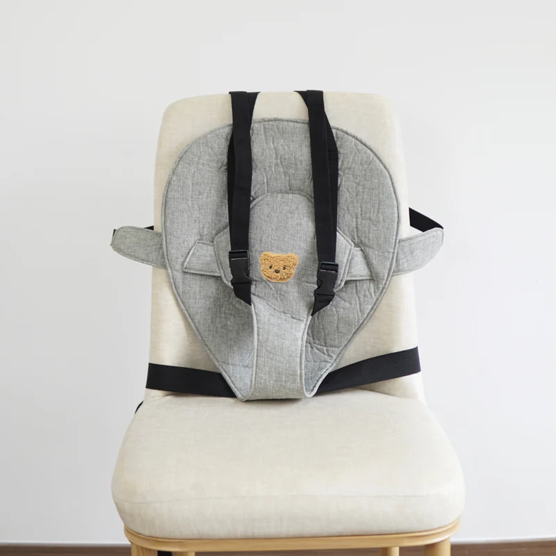 Transportable gepolsterter Babystuhl-Hochstuhl mit Sicherheitsgurten
