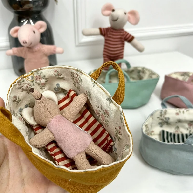 Miniatur Artisan Stoffmaus Puppe mit Flügelcape