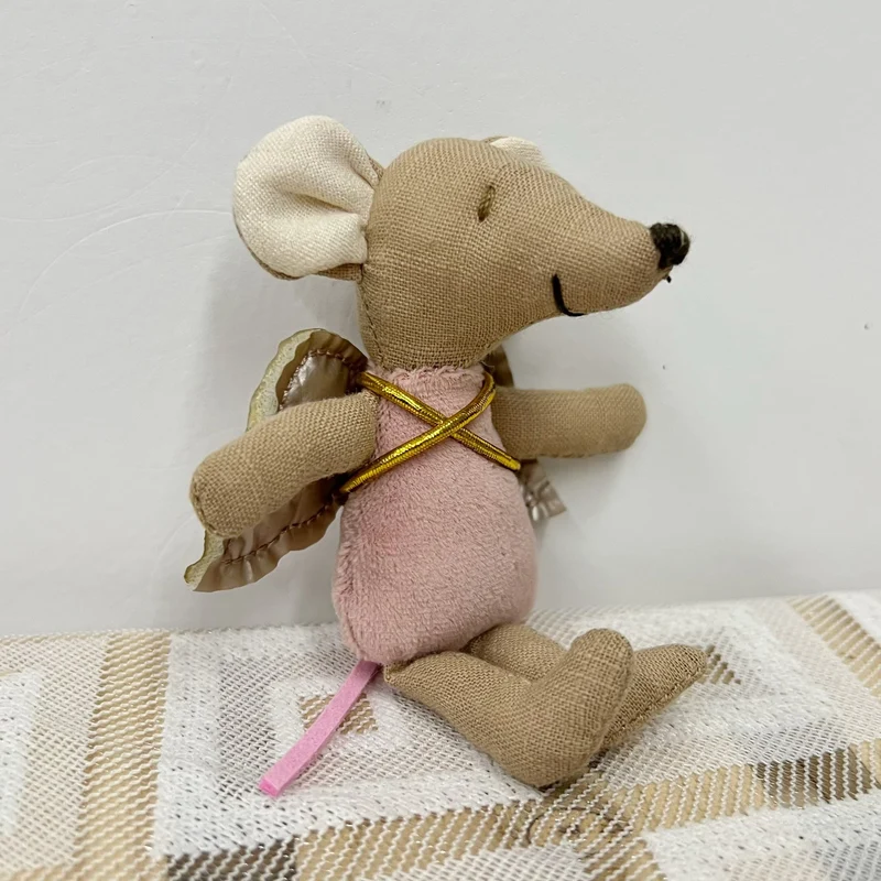 Miniatur Artisan Stoffmaus Puppe mit Flügelcape