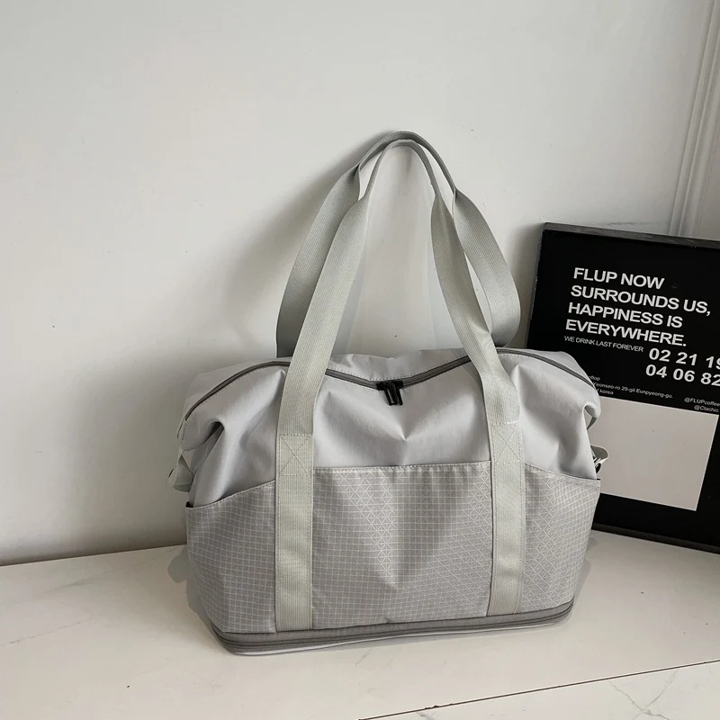 Multifunktionale Sport- und Reisetasche mit innovativem Fächersystem Skanto