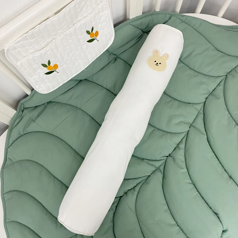 Langes Gingham Kinderzimmer Bolster-Kissen zur Unterstützung des Kinderbetts